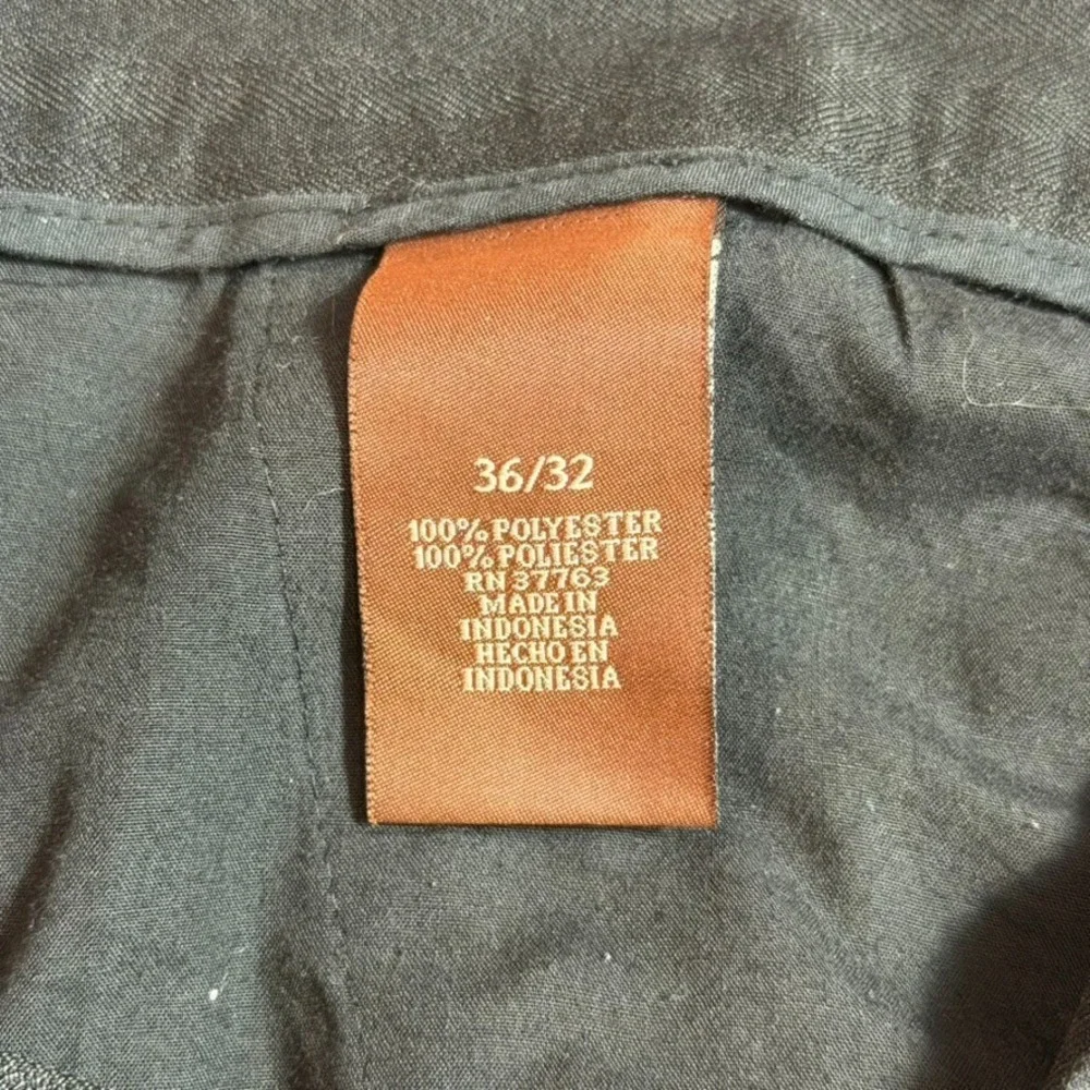 Perry Ellis Mens 36x32 Black Flat Front Dress Pants Slacks 49MB9016
